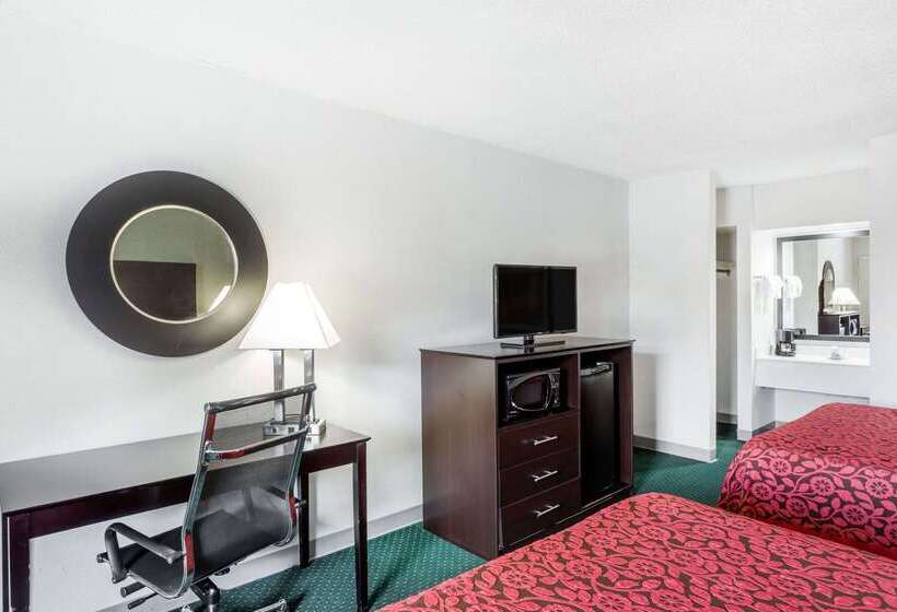 فندق Days Inn By Wyndham Hendersonville