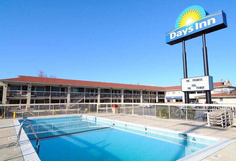 فندق Days Inn By Wyndham Jacksonville Nc