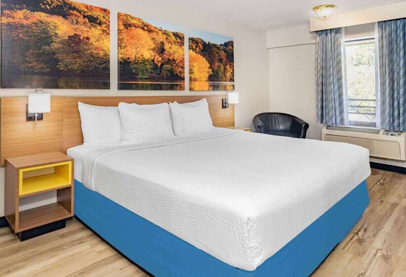 בית מלון כפרי Days Inn By Wyndham Spartanburg Waccamaw