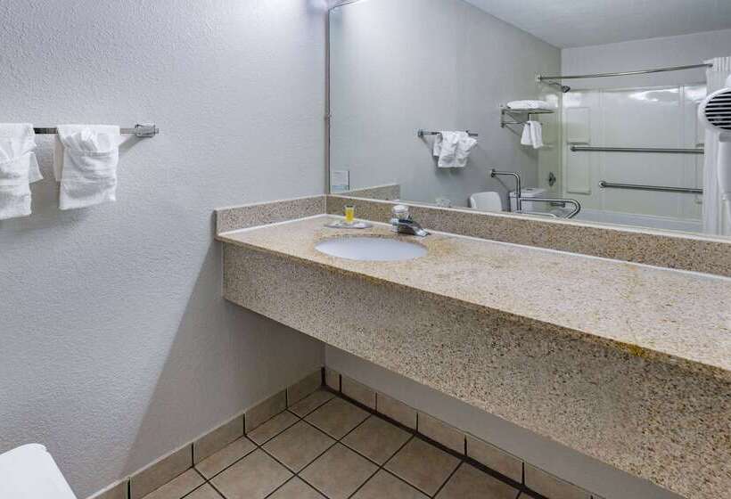 فندق Days Inn By Wyndham Spartanburg Waccamaw