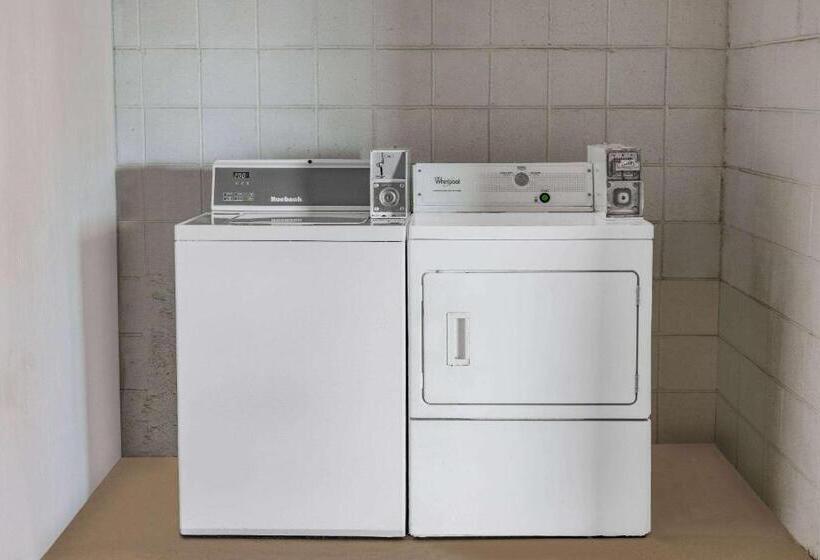 فندق Days Inn By Wyndham Spartanburg Waccamaw