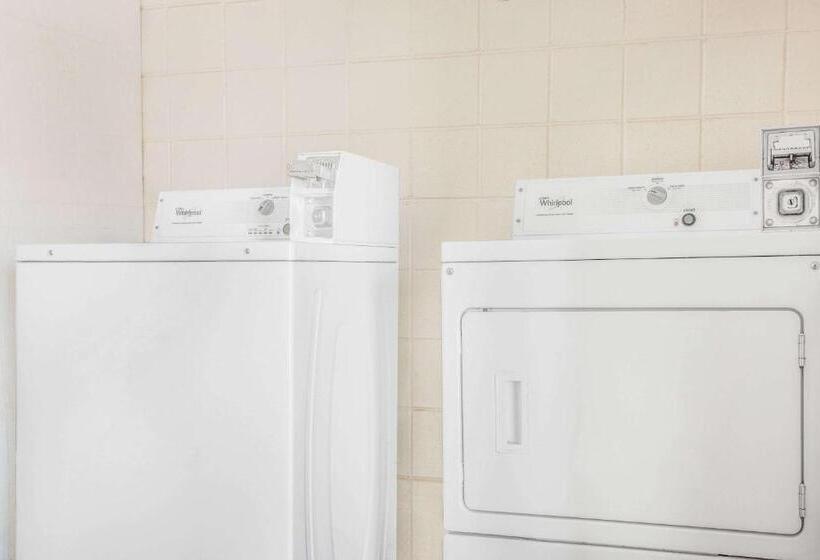 فندق Days Inn By Wyndham Spartanburg Waccamaw