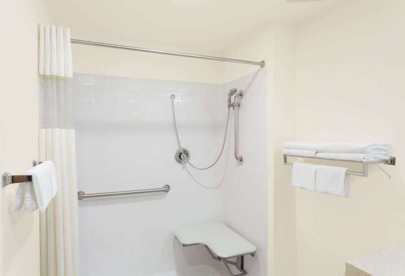 בית מלון כפרי Days Inn By Wyndham West Yellowstone