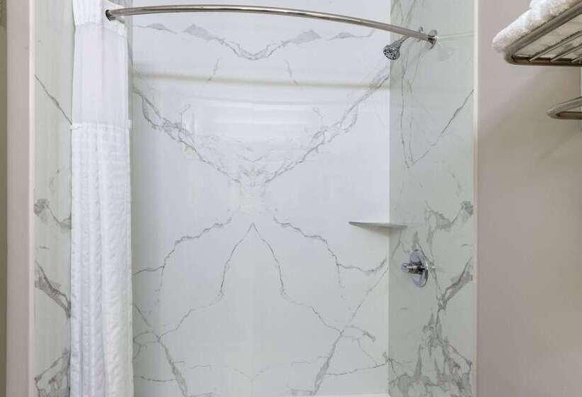 酒店 Days Inn & Suites By Wyndham Fort Bragg/cross Creek Mall