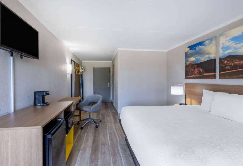 酒店 Days Inn & Suites By Wyndham Fort Bragg/cross Creek Mall