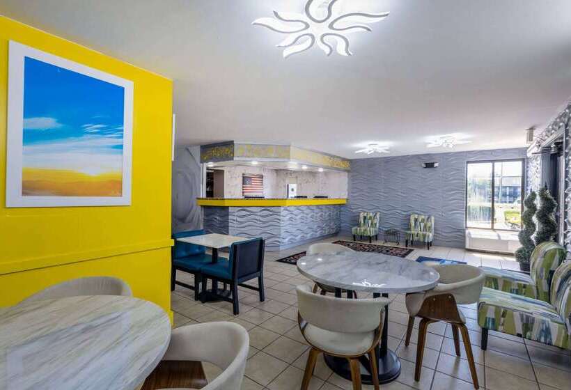 酒店 Days Inn & Suites By Wyndham Fort Bragg/cross Creek Mall