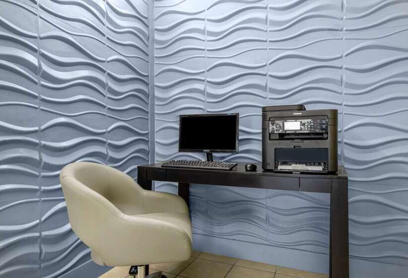 酒店 Days Inn & Suites By Wyndham Fort Bragg/cross Creek Mall