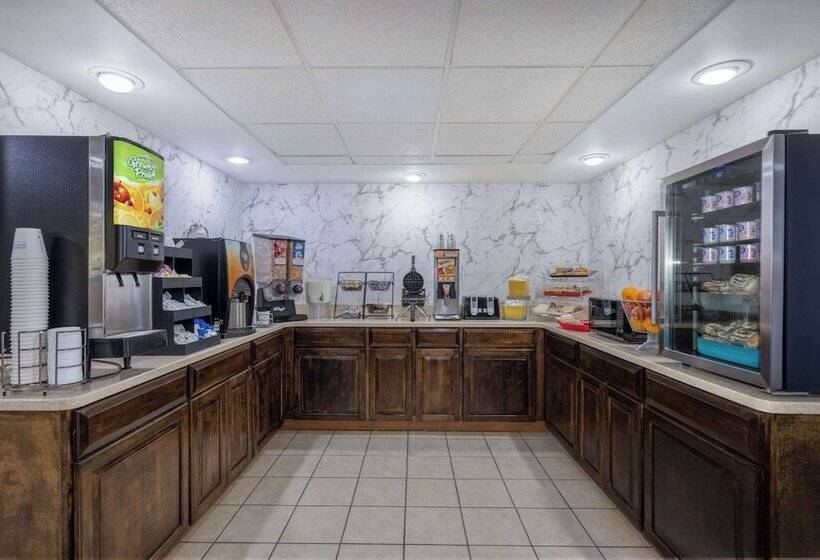 酒店 Days Inn & Suites By Wyndham Fort Bragg/cross Creek Mall