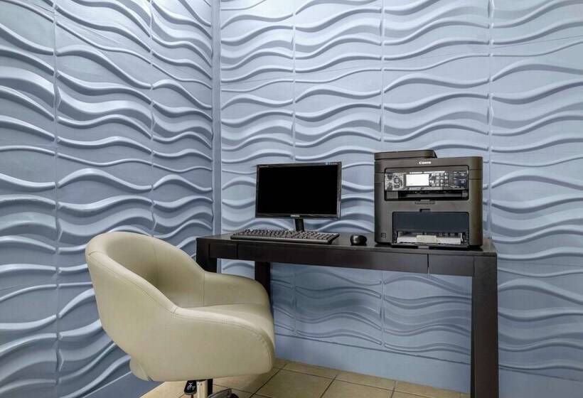 酒店 Days Inn & Suites By Wyndham Fort Bragg/cross Creek Mall