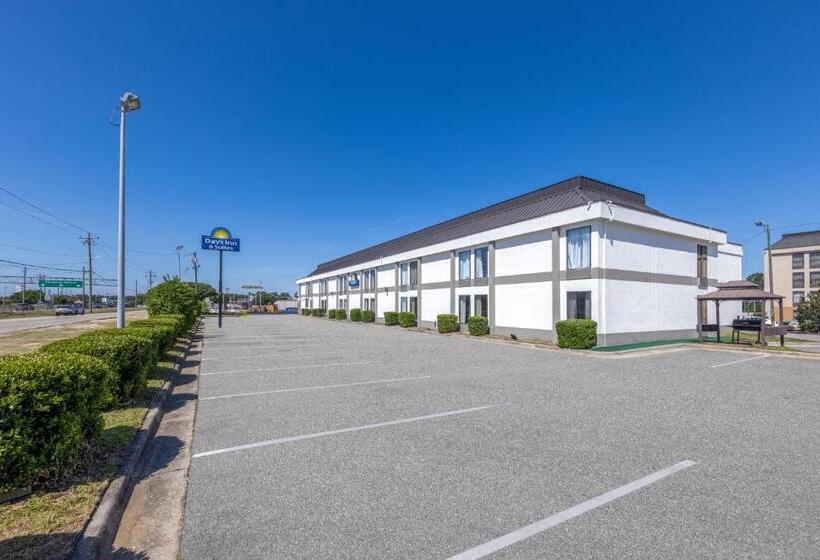 酒店 Days Inn & Suites By Wyndham Fort Bragg/cross Creek Mall
