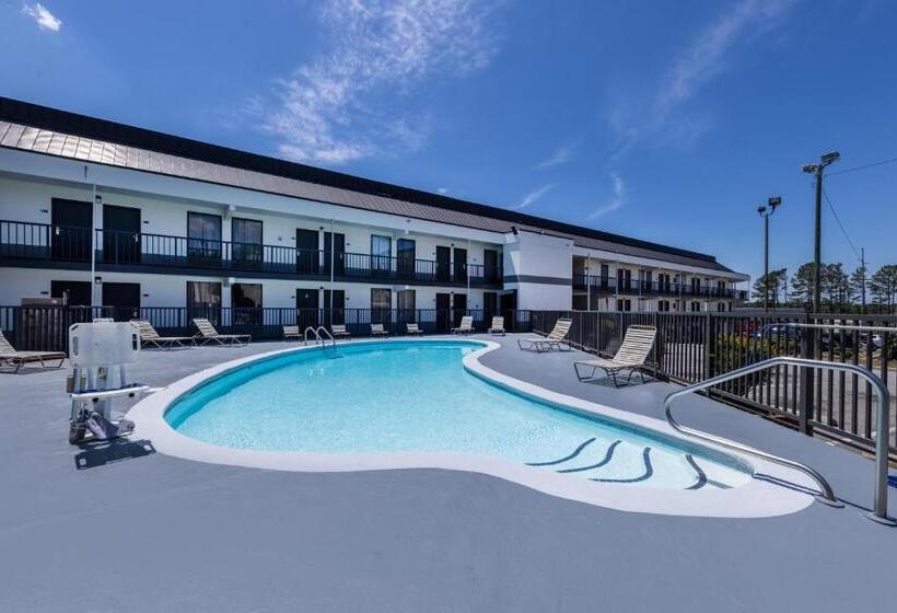 酒店 Days Inn & Suites By Wyndham Fort Bragg/cross Creek Mall