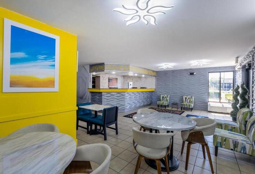 酒店 Days Inn & Suites By Wyndham Fort Bragg/cross Creek Mall