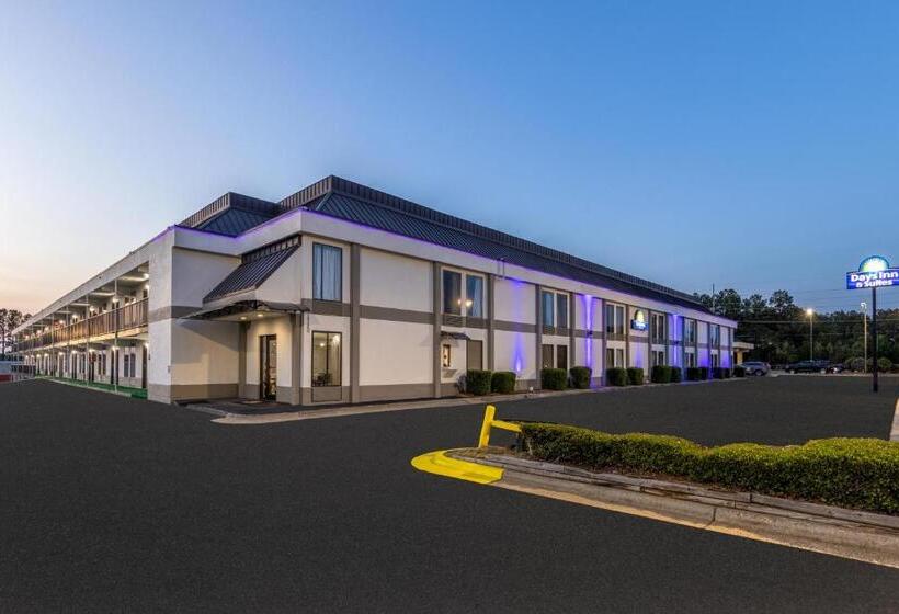 酒店 Days Inn & Suites By Wyndham Fort Bragg/cross Creek Mall