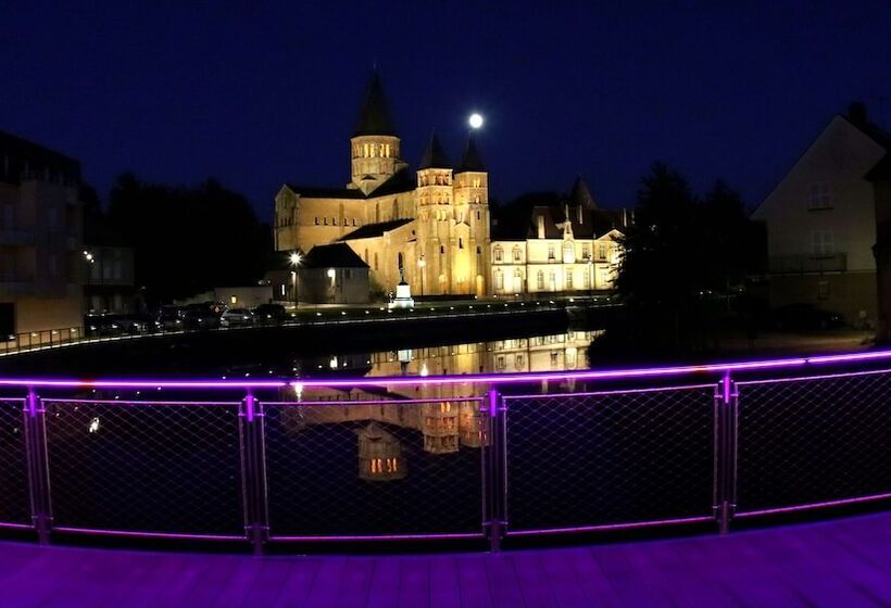 호텔 De La Basilique