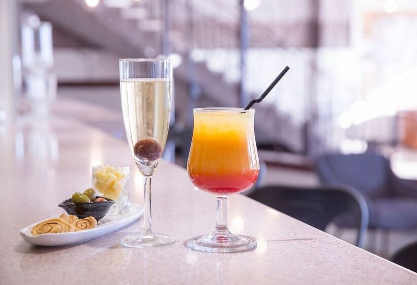 Отель Domaine Du Revermont   Logis