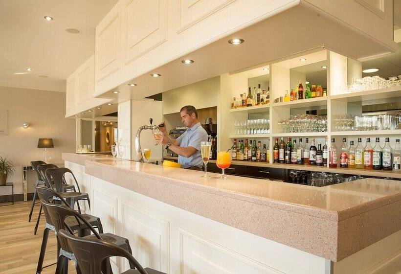 فندق Domaine Du Revermont Logis