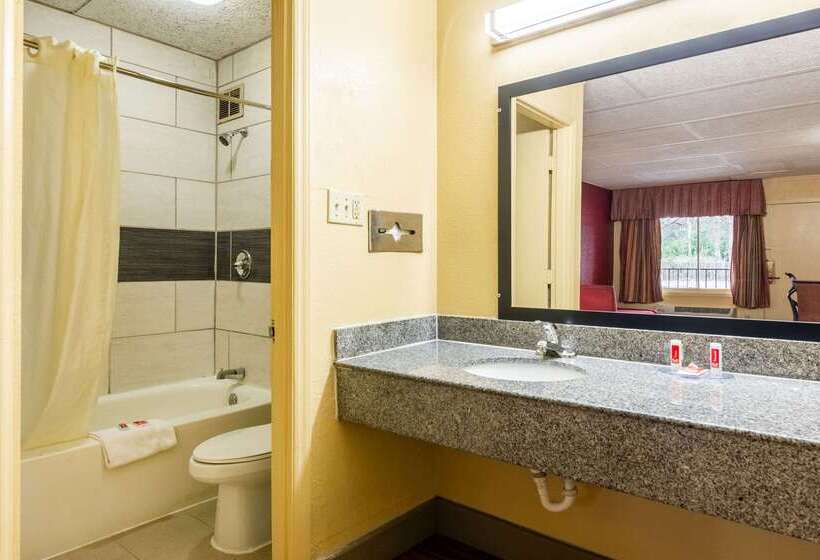 Отель Econo Lodge Charlotte Airport Area