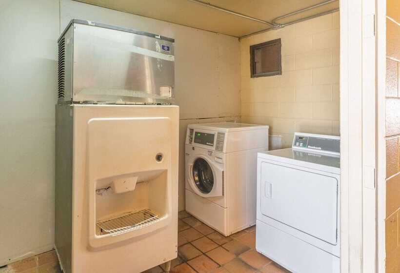 ホテル Econo Lodge