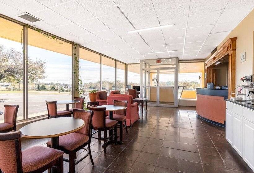 ホテル Econo Lodge