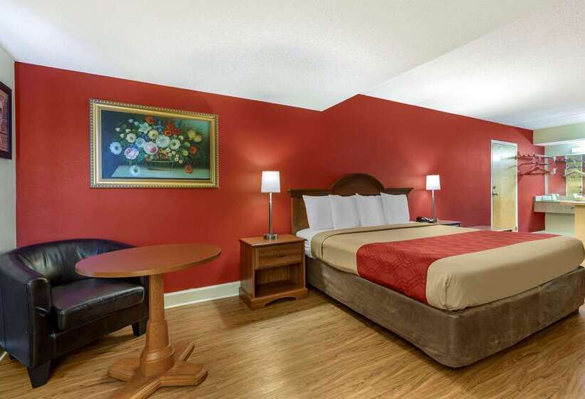 فندق Econo Lodge Inn & Suites