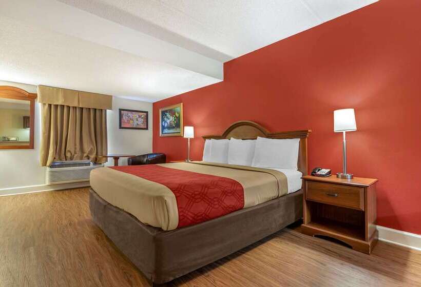 فندق Econo Lodge Inn & Suites