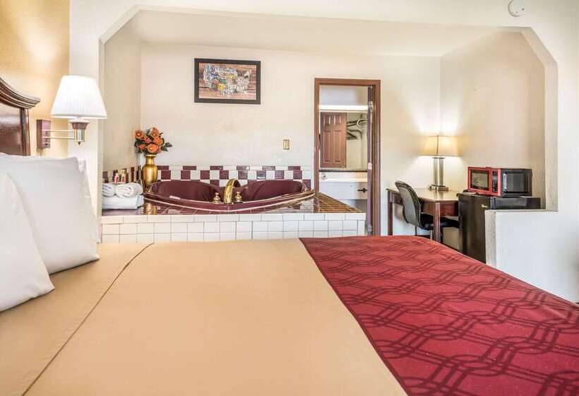 호텔 Econo Lodge  Inn & Suites