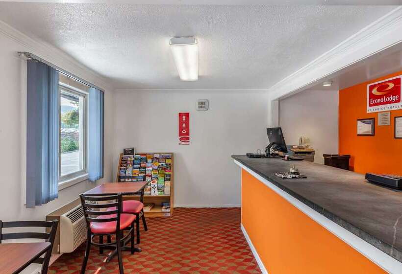 هتل Econo Lodge Lee  Great Barrington