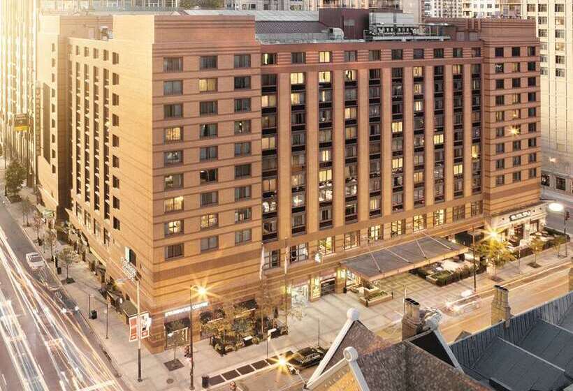 هتل Embassy Suites By Hilton Chicago Downtown River North