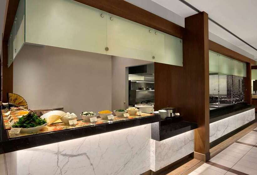 هتل Embassy Suites By Hilton Chicago Downtown River North