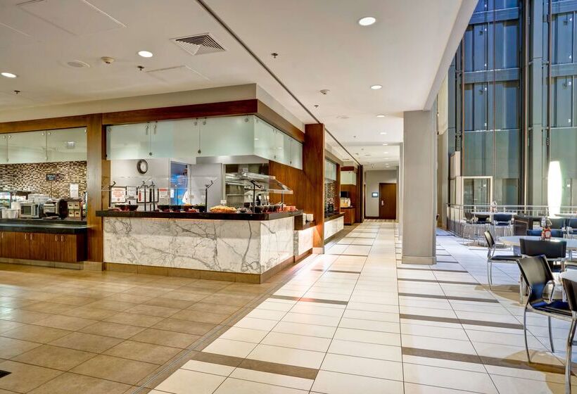 هتل Embassy Suites By Hilton Chicago Downtown River North