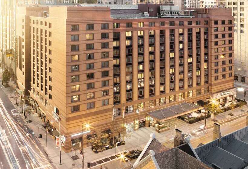 هتل Embassy Suites By Hilton Chicago Downtown River North