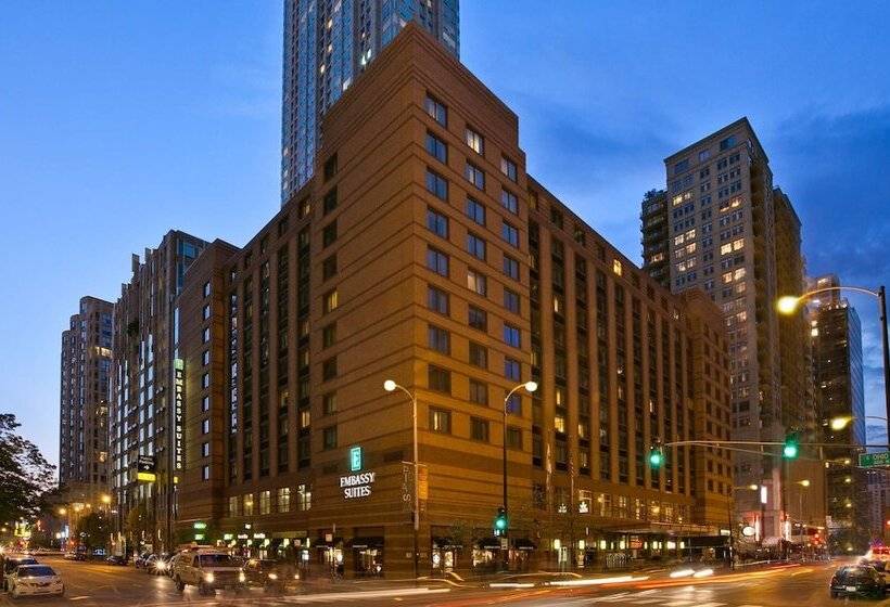 هتل Embassy Suites By Hilton Chicago Downtown River North