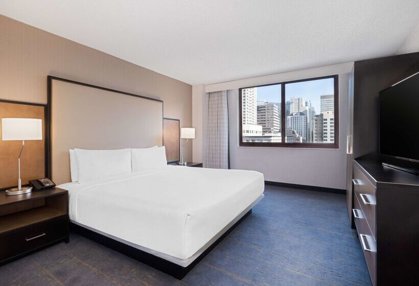 هتل Embassy Suites By Hilton Chicago Downtown River North