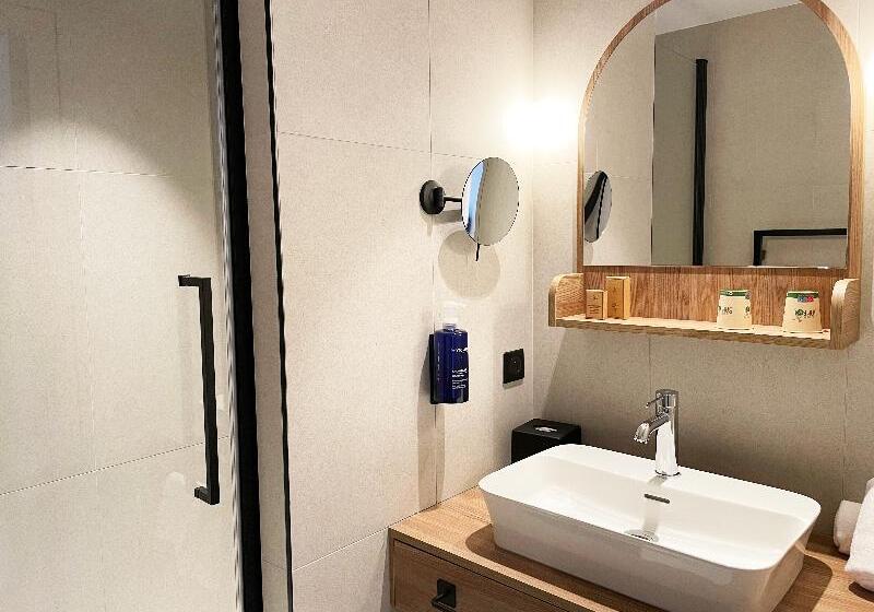 Отель Emeria Dinard Thalasso Spa