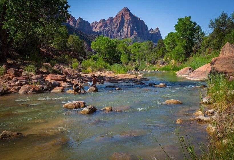 فندق Flanigan`s Resort And Spa