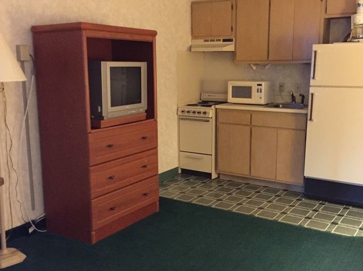 فندق Gateway Inn & Suites