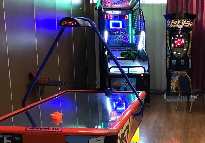 هتل Grand Hôtel De Nîmes 4 étoiles