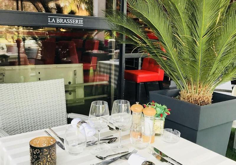 هتل Grand Hôtel De Nîmes 4 étoiles