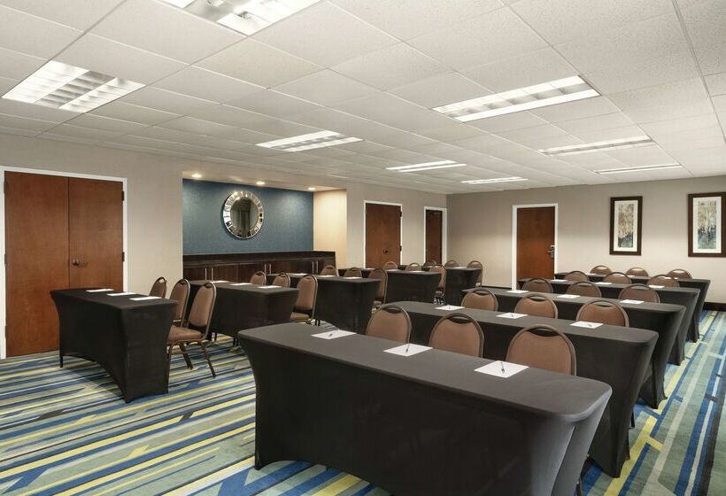 فندق Hampton Inn Atlanta Stone Mountain