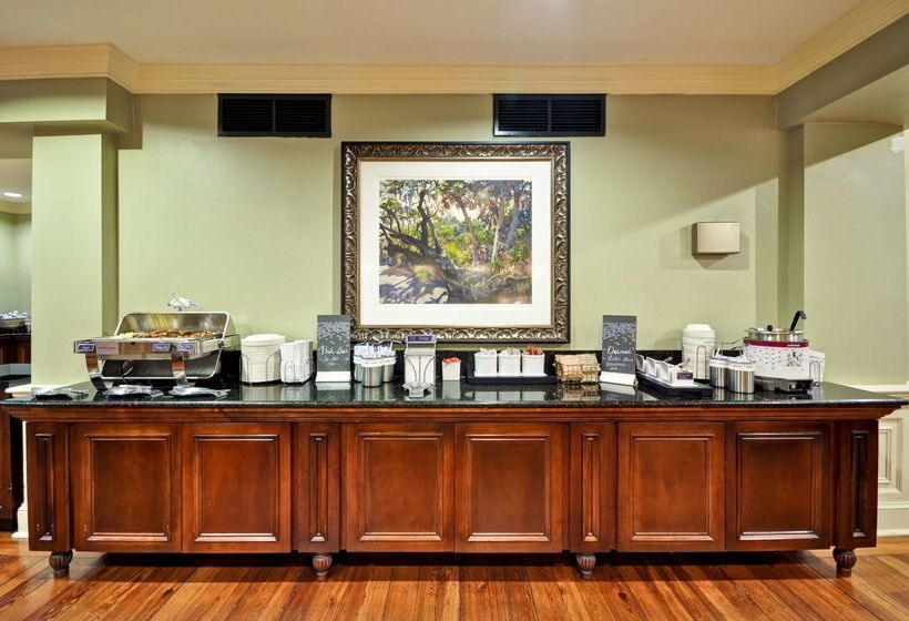 ホテル Hampton Inn Charleston Historic District