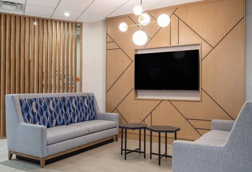 호텔 Holiday Inn Express & Suites Greensboro I 40 Atwendover, An Ihg