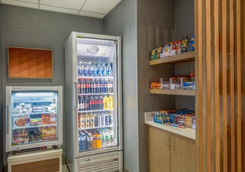 호텔 Holiday Inn Express & Suites Greensboro I 40 Atwendover, An Ihg