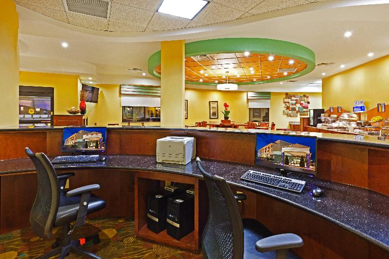 호텔 Holiday Inn Express & Suites Greensboro I 40 Atwendover, An Ihg