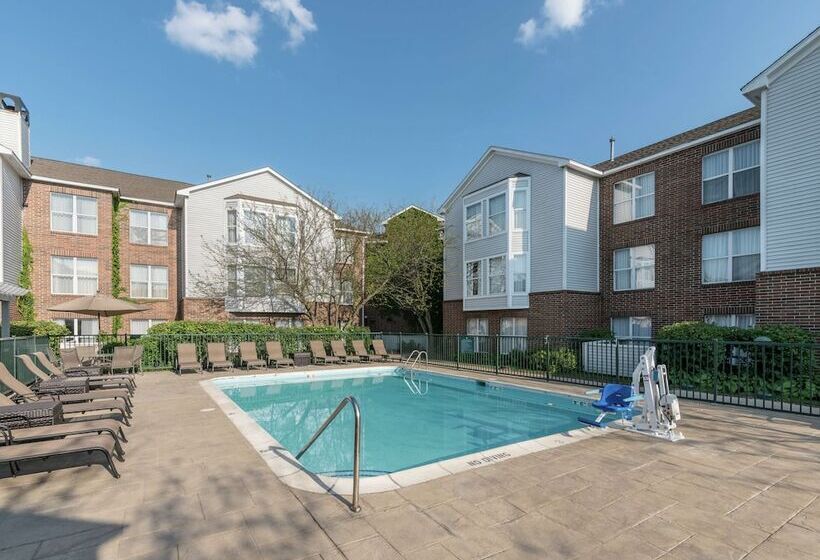 Отель Homewood Suites By Hilton Chicago Schaumburg