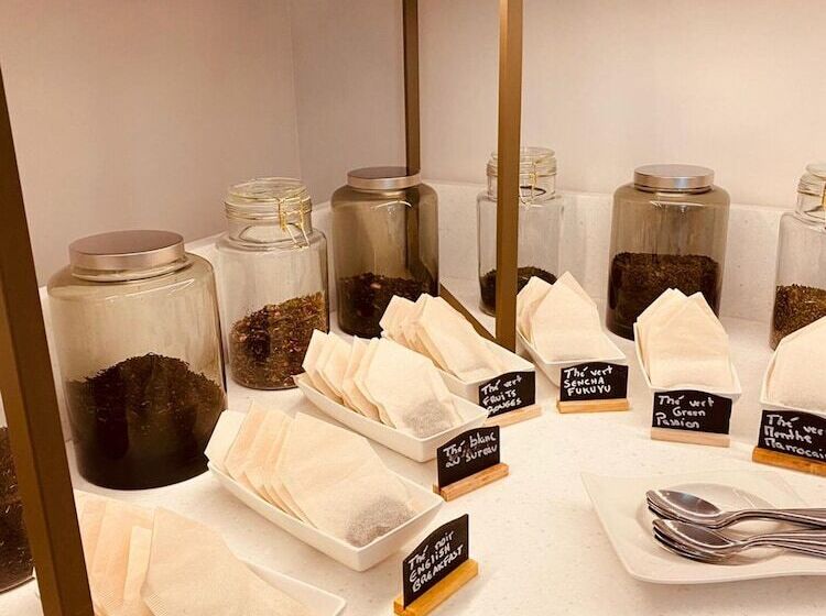 هتل Hostellerie Cèdre & Spa Beaune