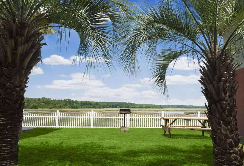 酒店 Howard Johnson By Wyndham Beaufort/parris Island