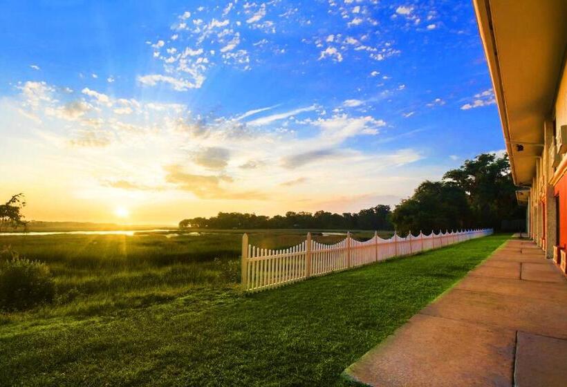 酒店 Howard Johnson By Wyndham Beaufort/parris Island