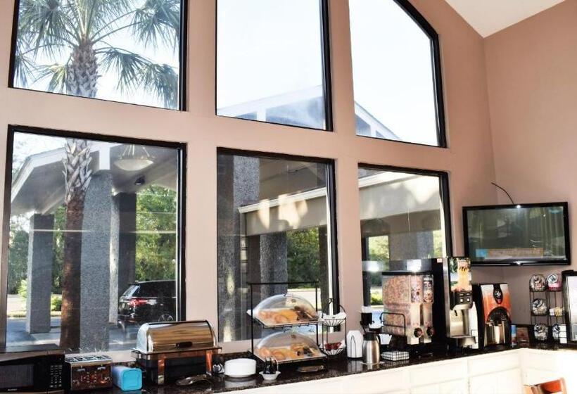 酒店 Howard Johnson By Wyndham Beaufort/parris Island