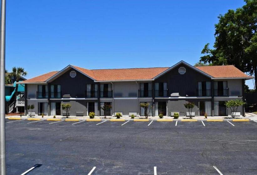 酒店 Howard Johnson By Wyndham Beaufort/parris Island