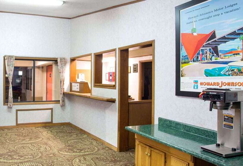 فندق Howard Johnson By Wyndham Wilmington